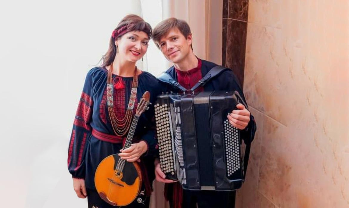 Två artister från Ukraina på besök hos er?